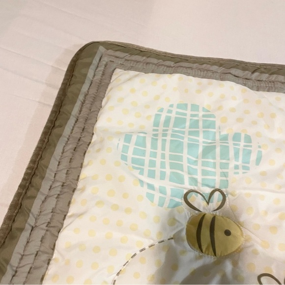 Disney Baby Winnie the Pooh Quilted Blanket Tigger Piglet - Picture 8 of 16